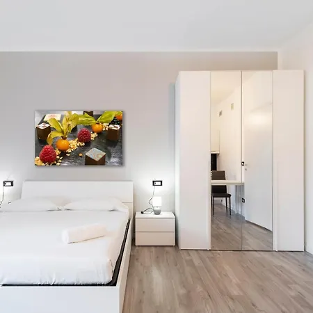 Central Station Studio By Flatscollection Apartment